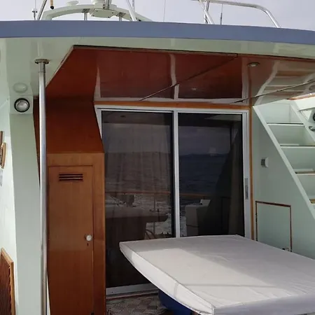 Sea Suites - Boat Lissabon