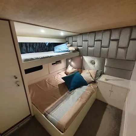 Sea Suites - Boat Botel Lissabon